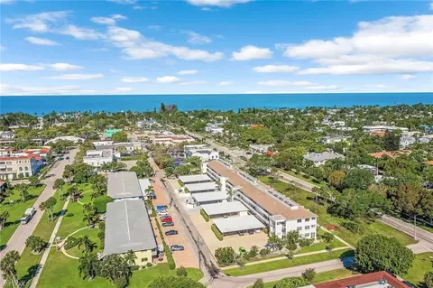 418 Broad Ave S #H418, Naples, FL 34102