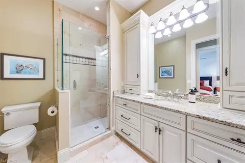 Bath - 655 17th Ave S, Naples, FL 34102 photo 2 of 4