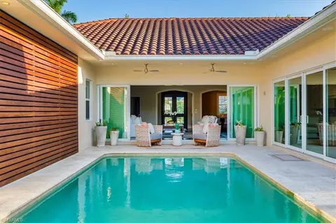 Exterior - 655 17th Ave S, Naples, FL 34102 photo 5 of 12