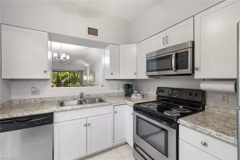 1865 Courtyard Way #F-206, Naples, FL 34112