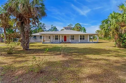 911 9th St SW, Naples, FL 34117