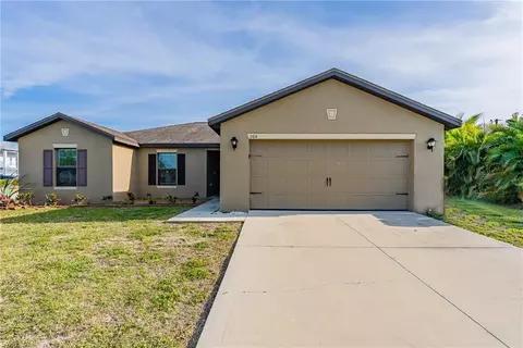 104 SW 16th Ter, Cape Coral, FL 33991