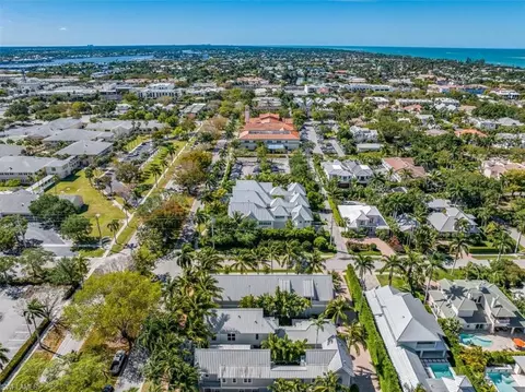 52 6th St S, Naples, FL 34102 photo 33