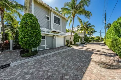 52 6th St S, Naples, FL 34102 photo 7