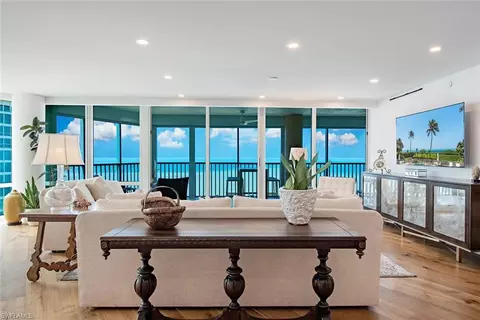 4651 Gulf Shore Blvd N #1401, Naples, FL 34103
