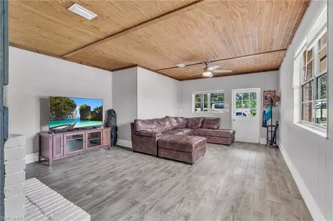 190 Citrus St, Labelle, FL 33935 photo 10