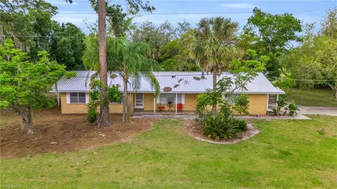 190 Citrus St, Labelle, FL 33935 photo 1