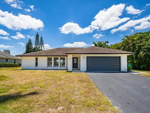 410 Forest Hills Blvd, Naples, FL 34113