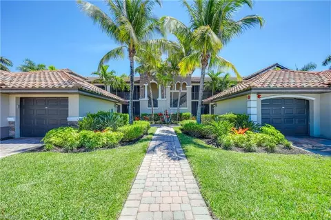 9840 Venezia Cir #823, Naples, FL 34113