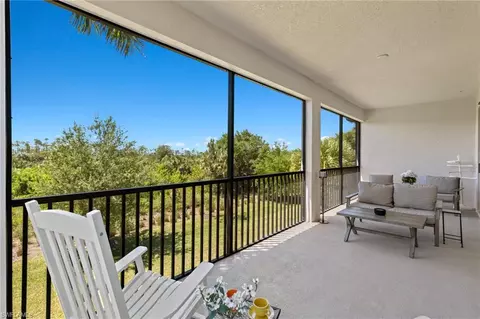 1602 Oceania Dr S #201, Naples, FL 34113