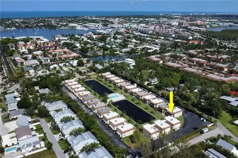 1155 Sandpiper St #G6, Naples, FL 34102