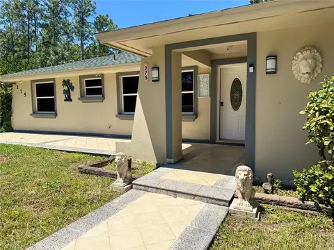 275 1st St SW, Naples, FL 34117