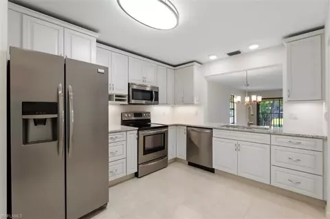400 Misty Pines Cir #201, Naples, FL 34105