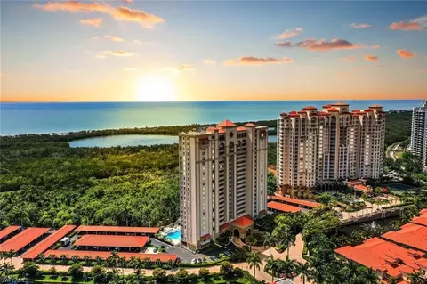 6585 Nicholas Blvd #603, Naples, FL 34108