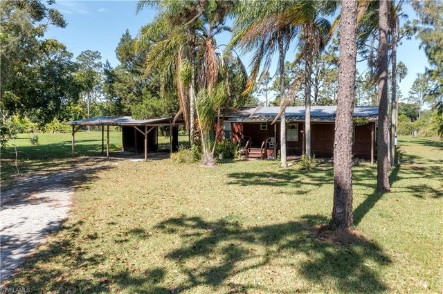 1171 Pine Ave, Labelle, FL 33935
