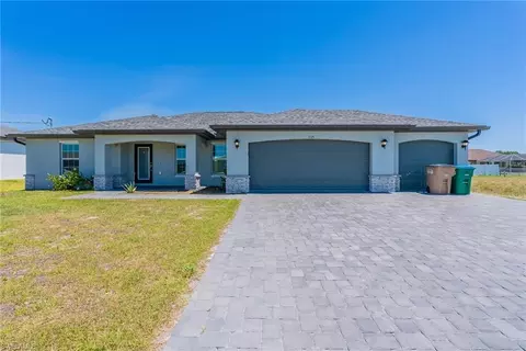 1725 NW 11th Pl, Cape Coral, FL 33993