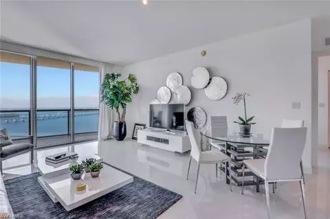 3000 Oasis Grand Blvd #3005, Fort Myers, FL 33916