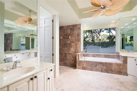 Bath - 1102 Dimock Ln, Naples, FL 34110 photo 2 of 5