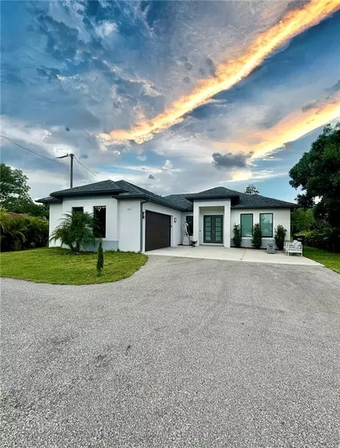 2565 60th Ave NE, Naples, FL 34120
