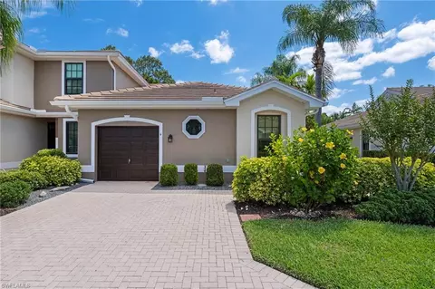 7670 Meadow Lakes Dr #1504, Naples, FL 34104