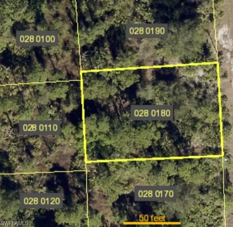 560 Cottonwood Ave S, Lehigh Acres, FL 33974