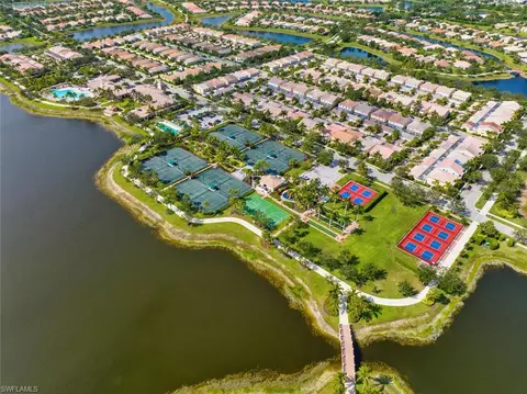 View/Area - 8047 Wilfredo Ct, Naples, FL 34114 photo 2 of 3