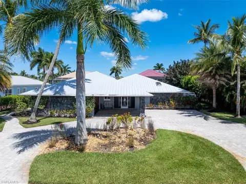 27171 Driftwood Dr, Bonita Springs, FL 34135