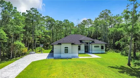 3140 2nd St NW, Naples, FL 34120