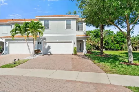 15338 Summit Place Cir, Naples, FL 34119