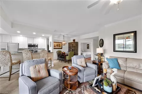 9844 Venezia Cir #713, Naples, FL 34113