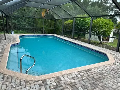 607 Canton Ave, Lehigh Acres, FL 33972