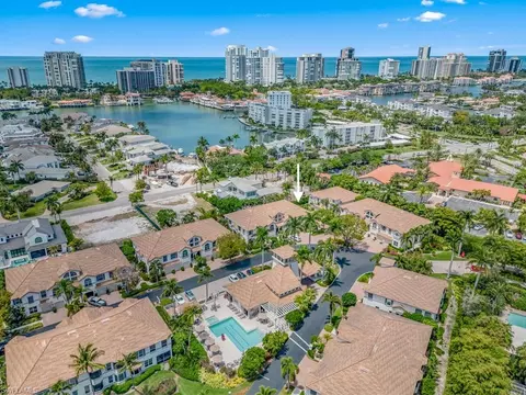 View/Area - 113 Colonade Cir #202, Naples, FL 34103 photo 3 of 4