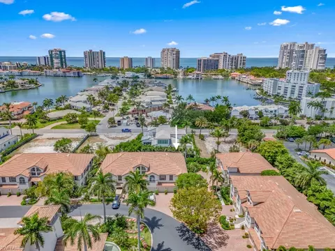 View/Area - 113 Colonade Cir #202, Naples, FL 34103 photo 4 of 4