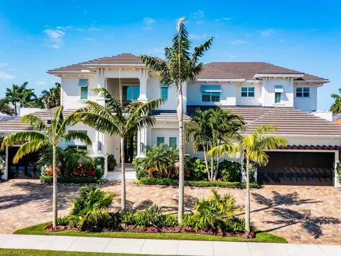 250 Rockhill Ct, Marco Island, FL 34145