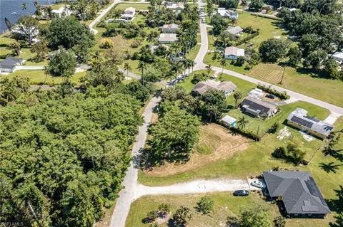 4364 Cypress Ln, Fort Myers, FL 33905