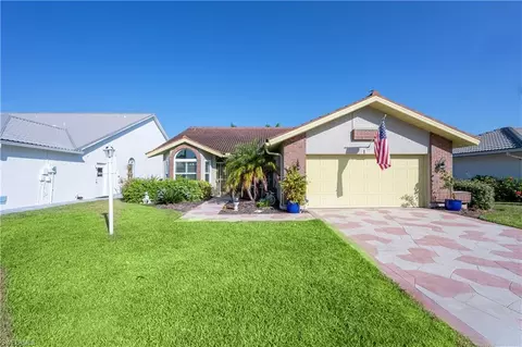 253 Countryside Dr, Naples, FL 34104