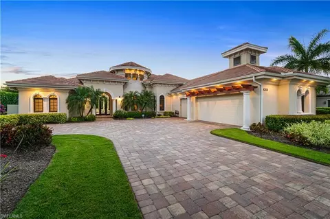 Exterior - 4265 Deephaven Ln, Naples, FL 34119 photo 2 of 15
