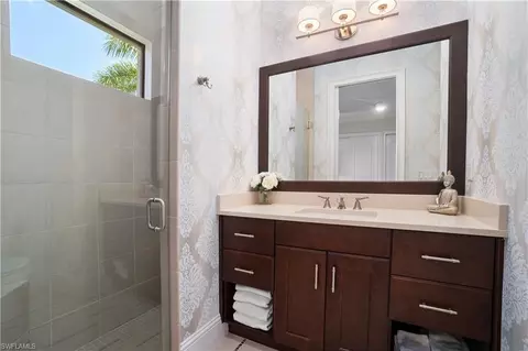 Bath - 4265 Deephaven Ln, Naples, FL 34119 photo 5 of 6