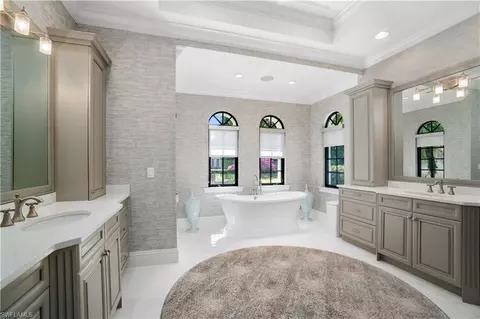 Bath - 4265 Deephaven Ln, Naples, FL 34119 photo 1 of 6