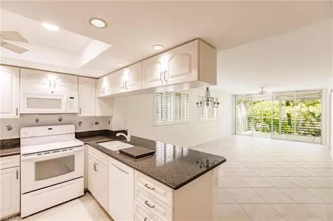290 Naples Cove Dr #2301, Naples, FL 34110