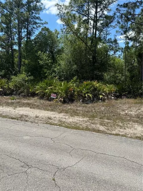 1403 Columbus Ave, Lehigh Acres, FL 33972
