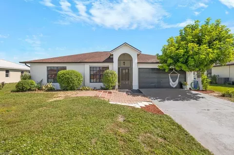 918 Acroft Ave, Lehigh Acres, FL 33971