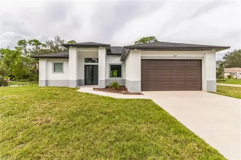 1007 E 5th St, Lehigh Acres, FL 33972
