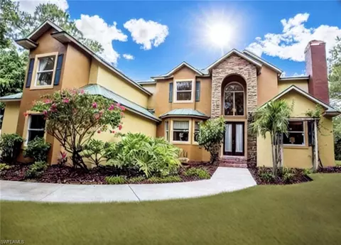 2431 2nd St NE, Naples, FL 34120