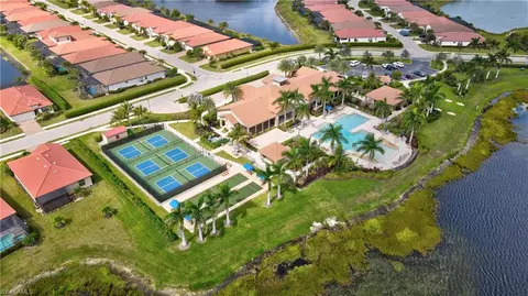 View/Area - 1241 Manado Dr, Naples, FL 34113 photo 7 of 12