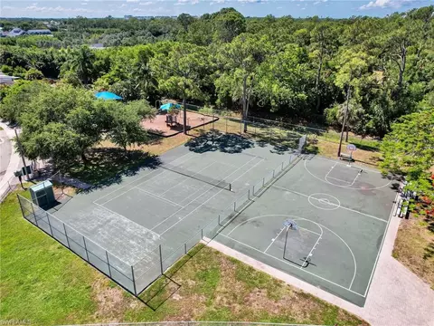 View/Area - 3476 Balboa Cir E, Naples, FL 34105 photo 3 of 4