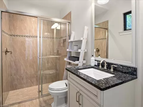 Bath - 4249 Deephaven Ln, Naples, FL 34119 photo 6 of 7