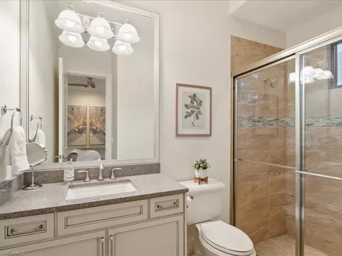 Bath - 4249 Deephaven Ln, Naples, FL 34119 photo 4 of 7