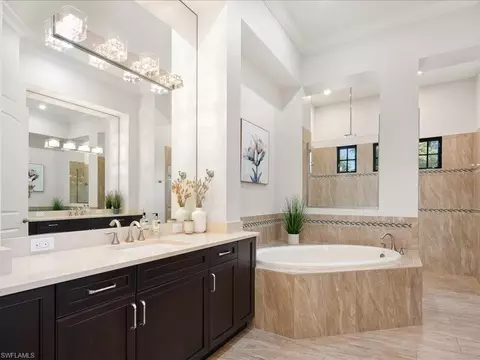 Bath - 4249 Deephaven Ln, Naples, FL 34119 photo 1 of 7