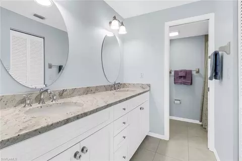 Bath - 4310 Chantelle Dr #E201, Naples, FL 34112 photo 1 of 3